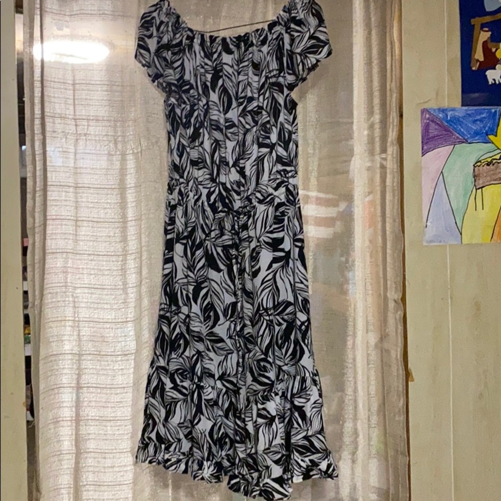 A palm leaf dress.     Women’s